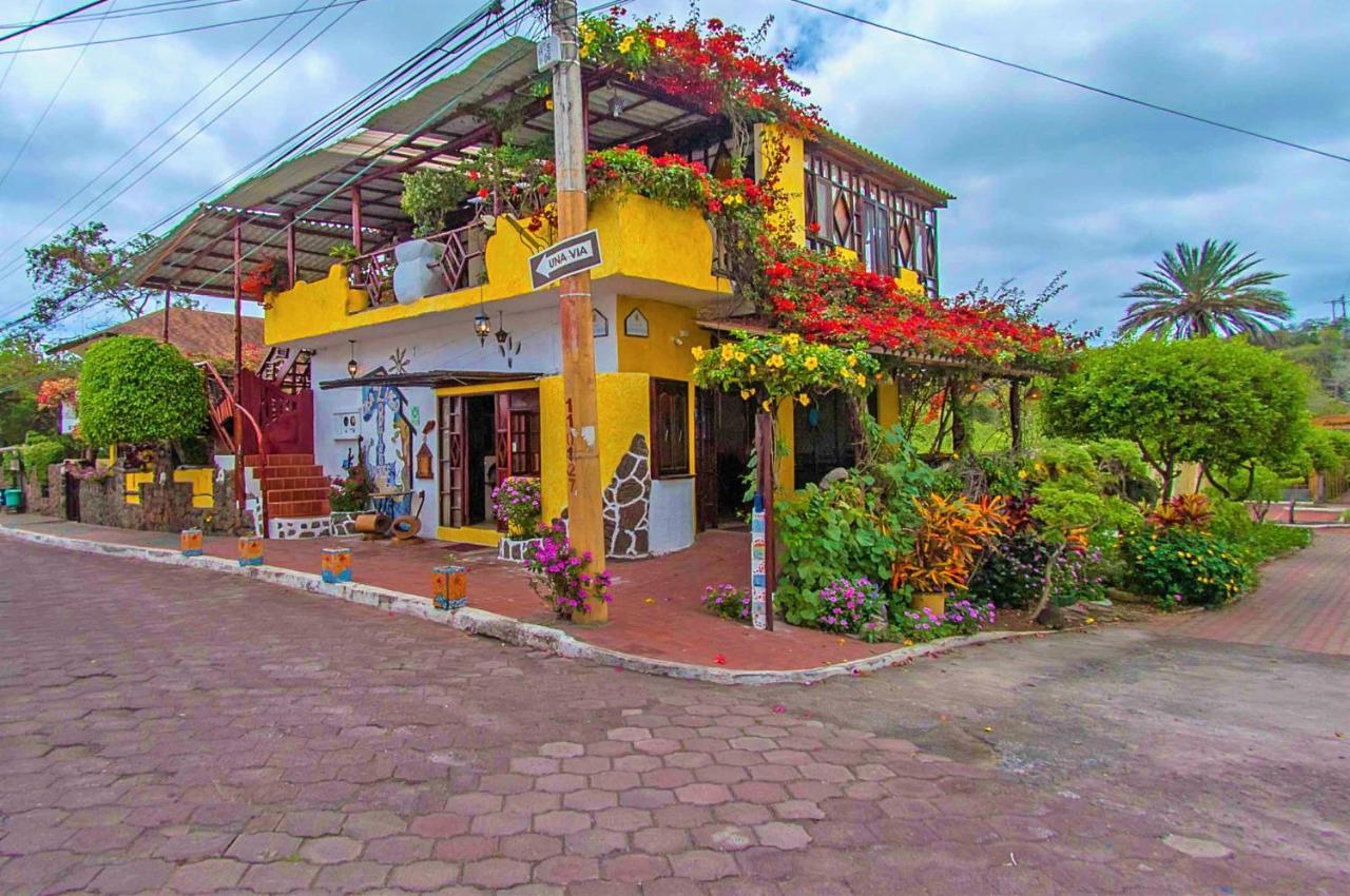 Casa Del Lago Lodging House Puerto Ayora  Extérieur photo