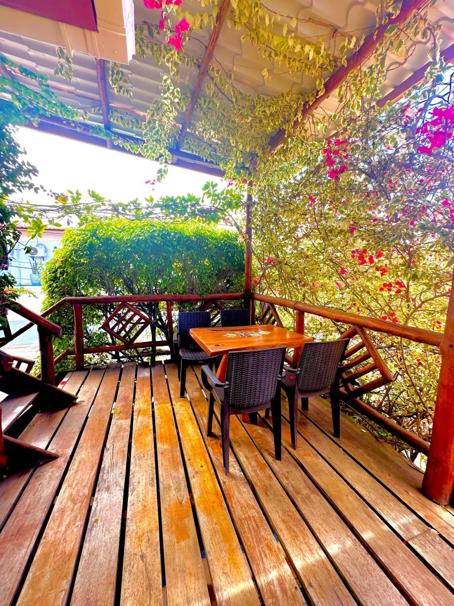 Casa Del Lago Lodging House Puerto Ayora  Extérieur photo