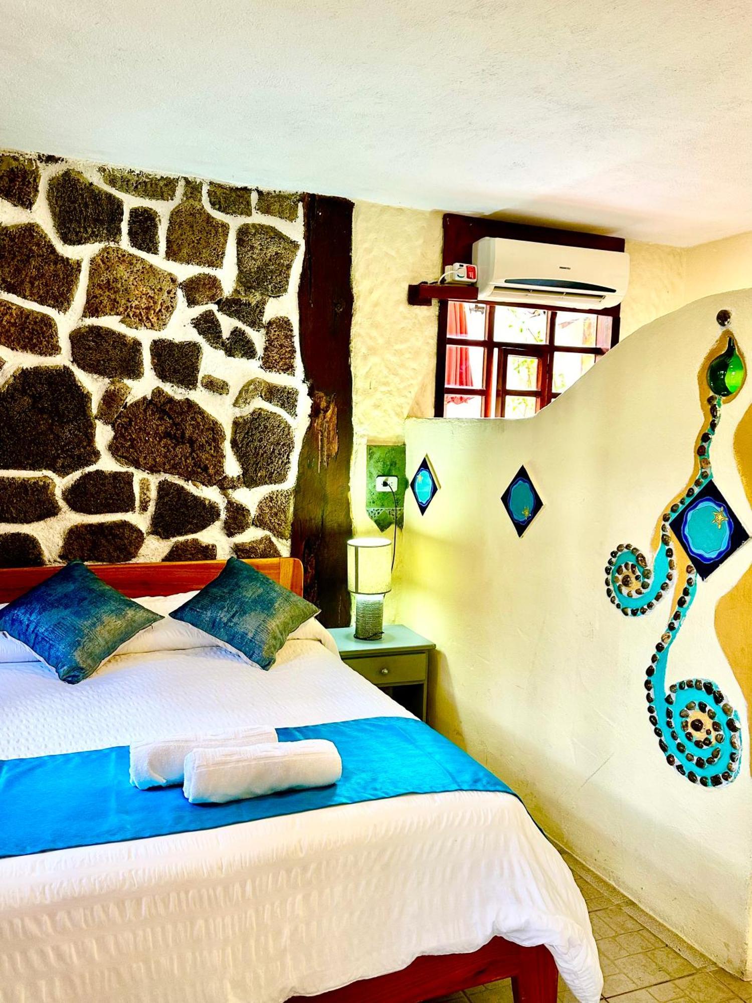 Casa Del Lago Lodging House Puerto Ayora  Extérieur photo