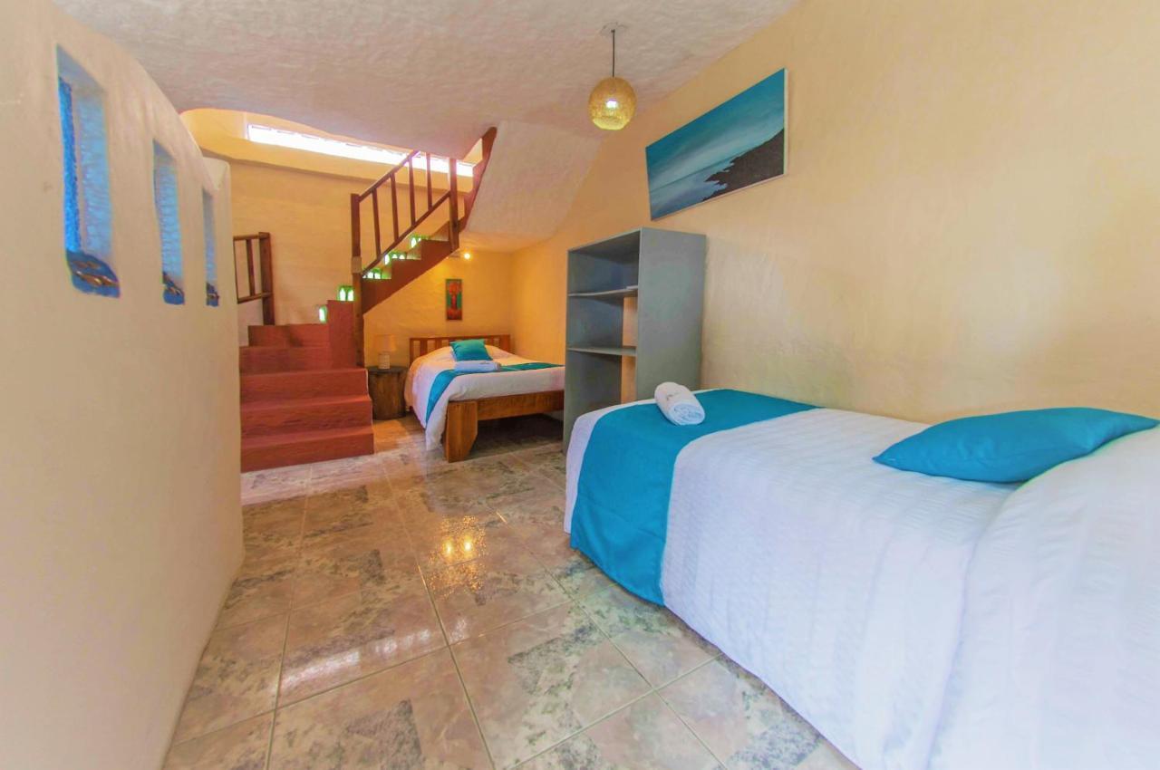 Casa Del Lago Lodging House Puerto Ayora  Extérieur photo